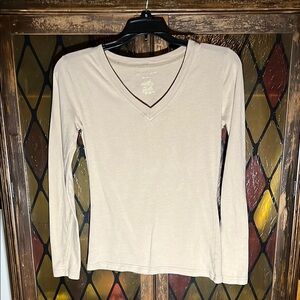 ✨2 for $15 ✨ Charlotte Russe V-Neck Beige Women's Top